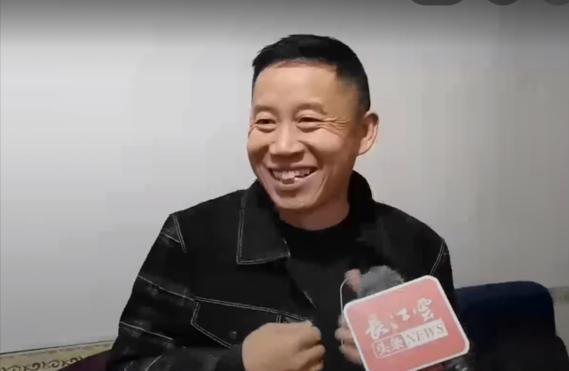 孙卓回家后第一个团圆年，孙海洋迫不及待，提前贴春联等过年