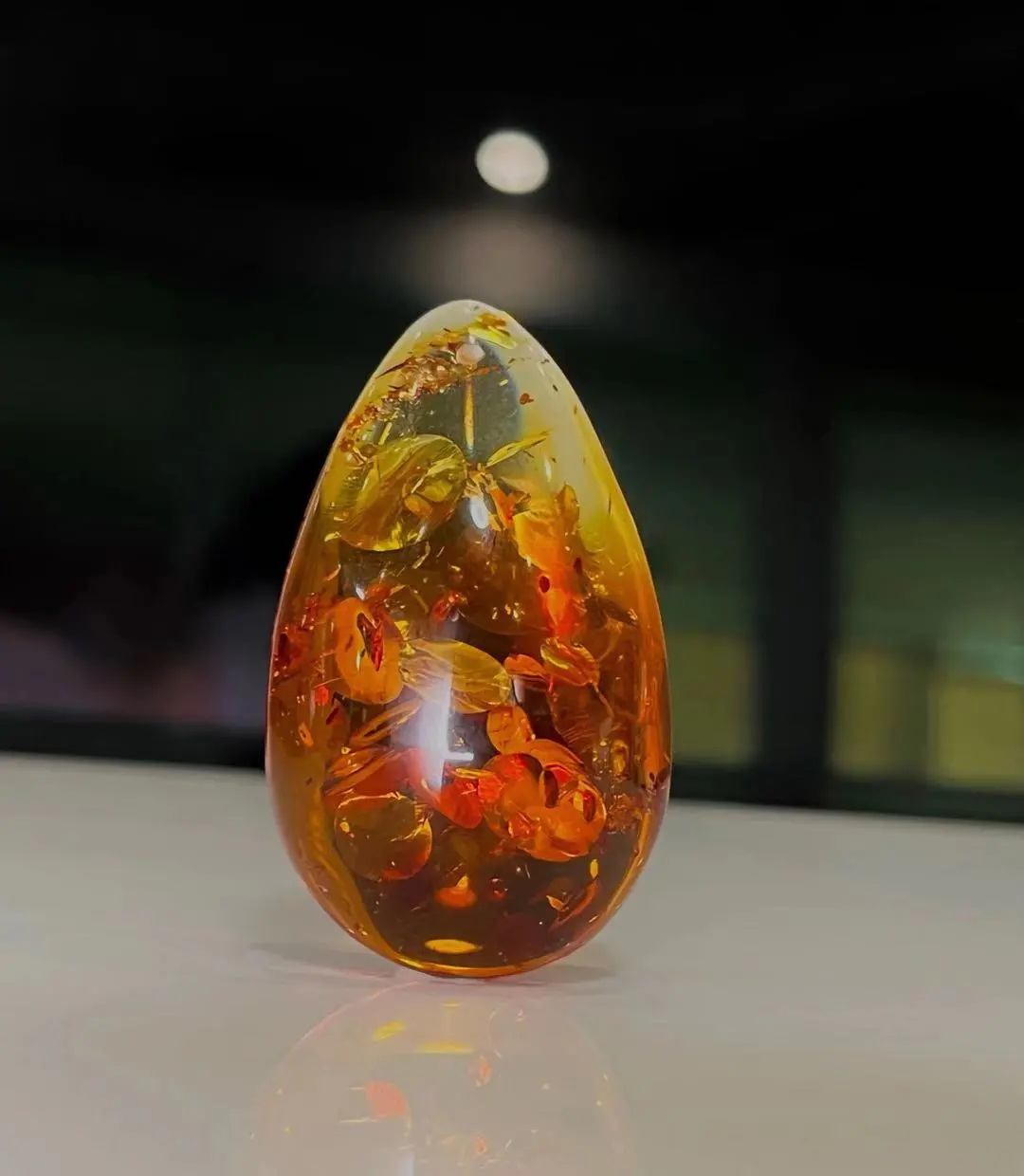 亿年松柏泪,凝成日月光——漫话琥珀