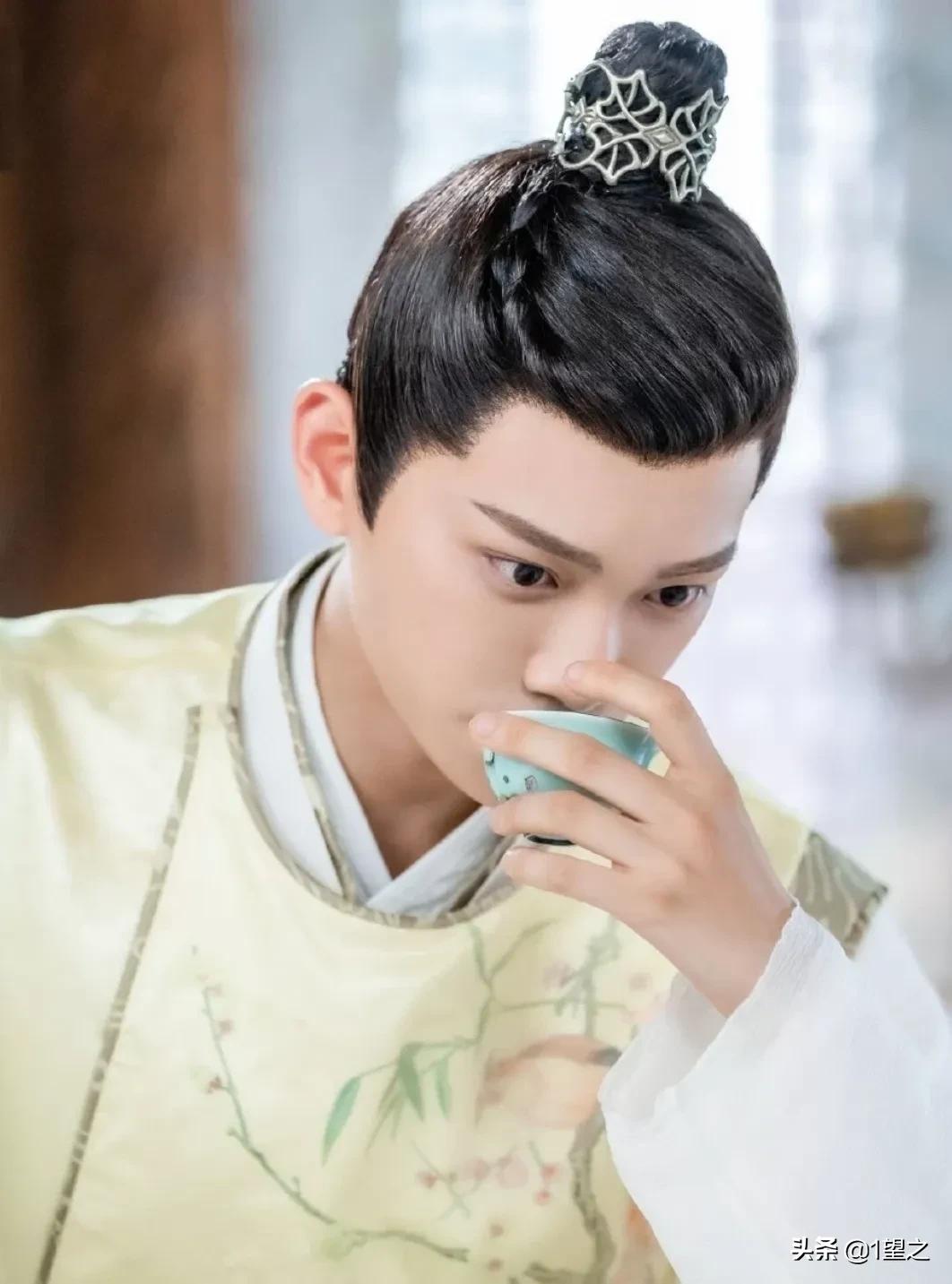 丁禹兮古装扮相莫名有点小迷人#传闻中的陈芊芊——韩烁