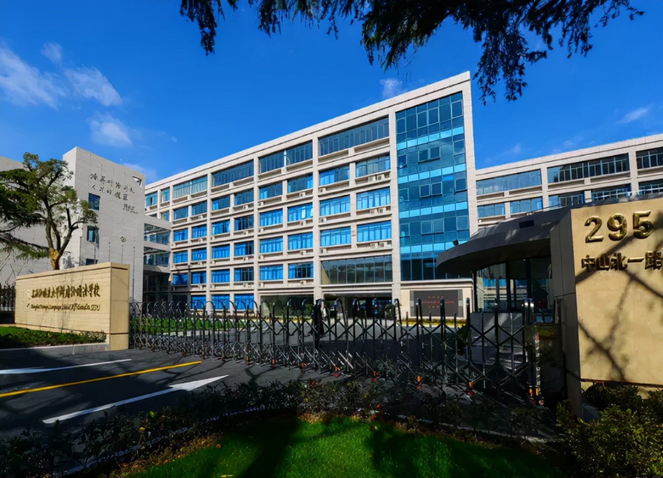 上海虹口中小学校资源盘点！网友：人都已经搬光了！你怎么看？