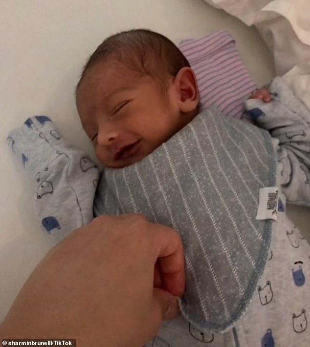 美国1米5妹子嫁给1米9大汉，生下“巨婴”导致尾椎骨折，痛了2年