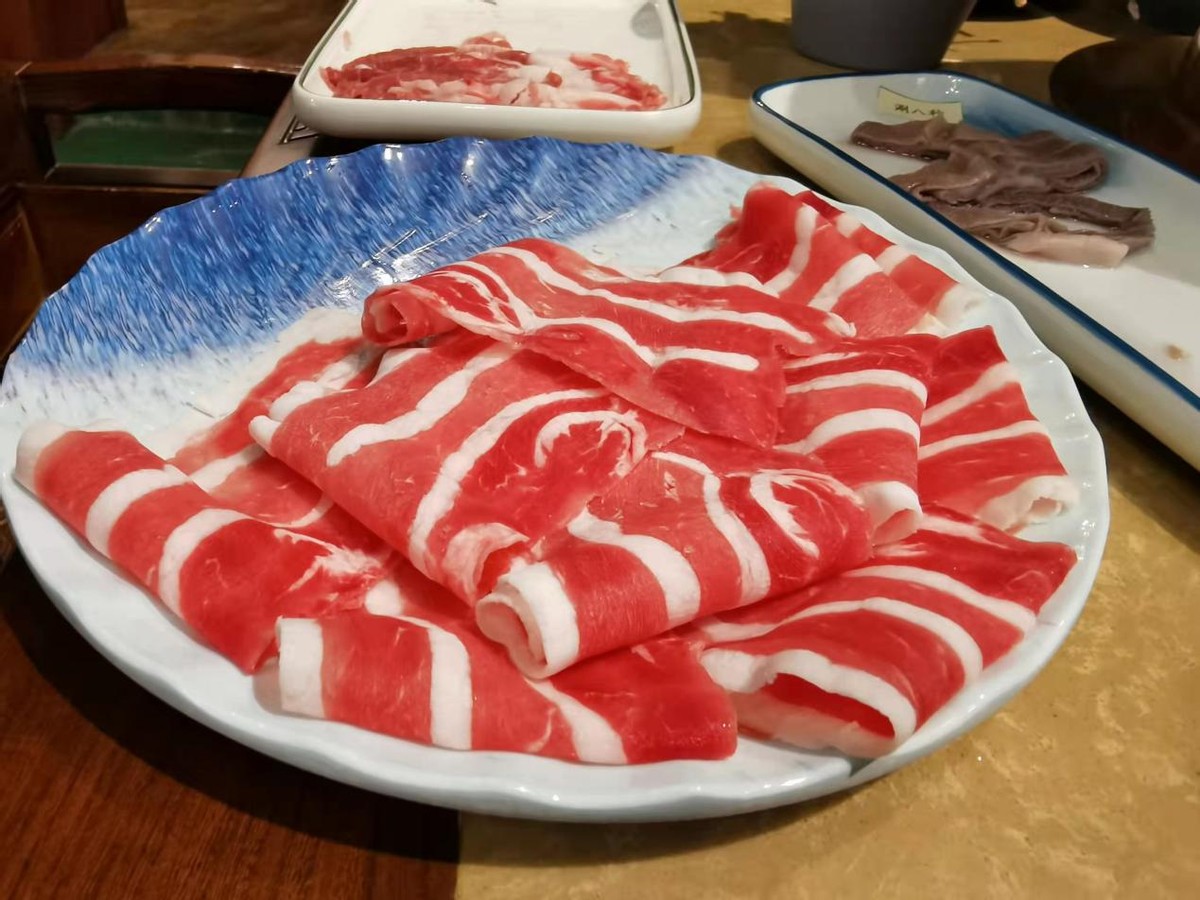河北大哥豪掷百万改造老北京涮羊肉店，匠心装修引关注