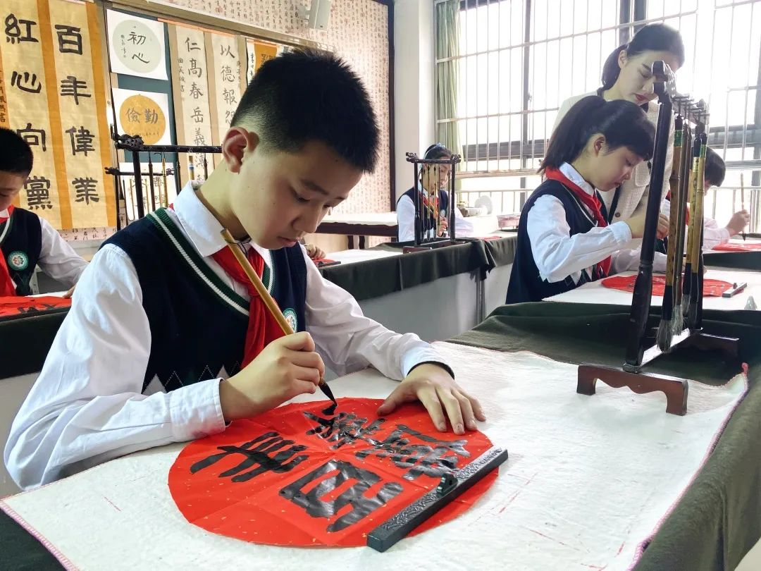 翰墨飘香 活力校园——南湖小学开展主题鲜明形式多样书法比赛活动