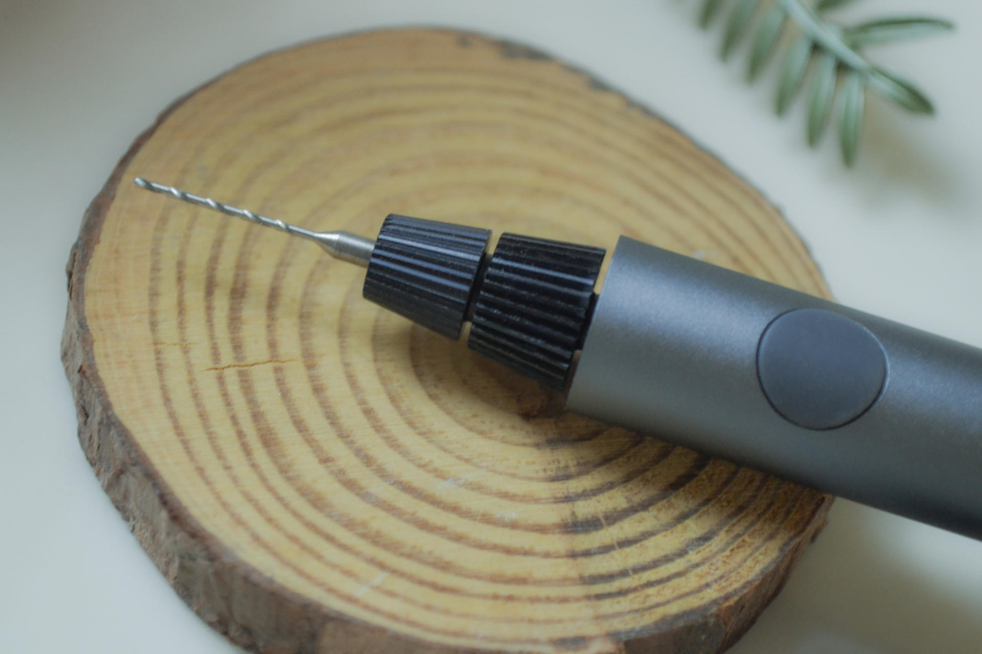 苦苦寻找的电动工具：WOWSTICK PLAY锂电迷你电钻笔