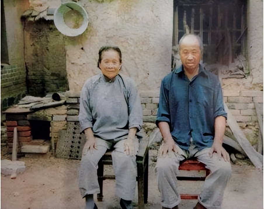 诺奖作家莫言：小学二年级毕业的妻子，是我掌心里的宝