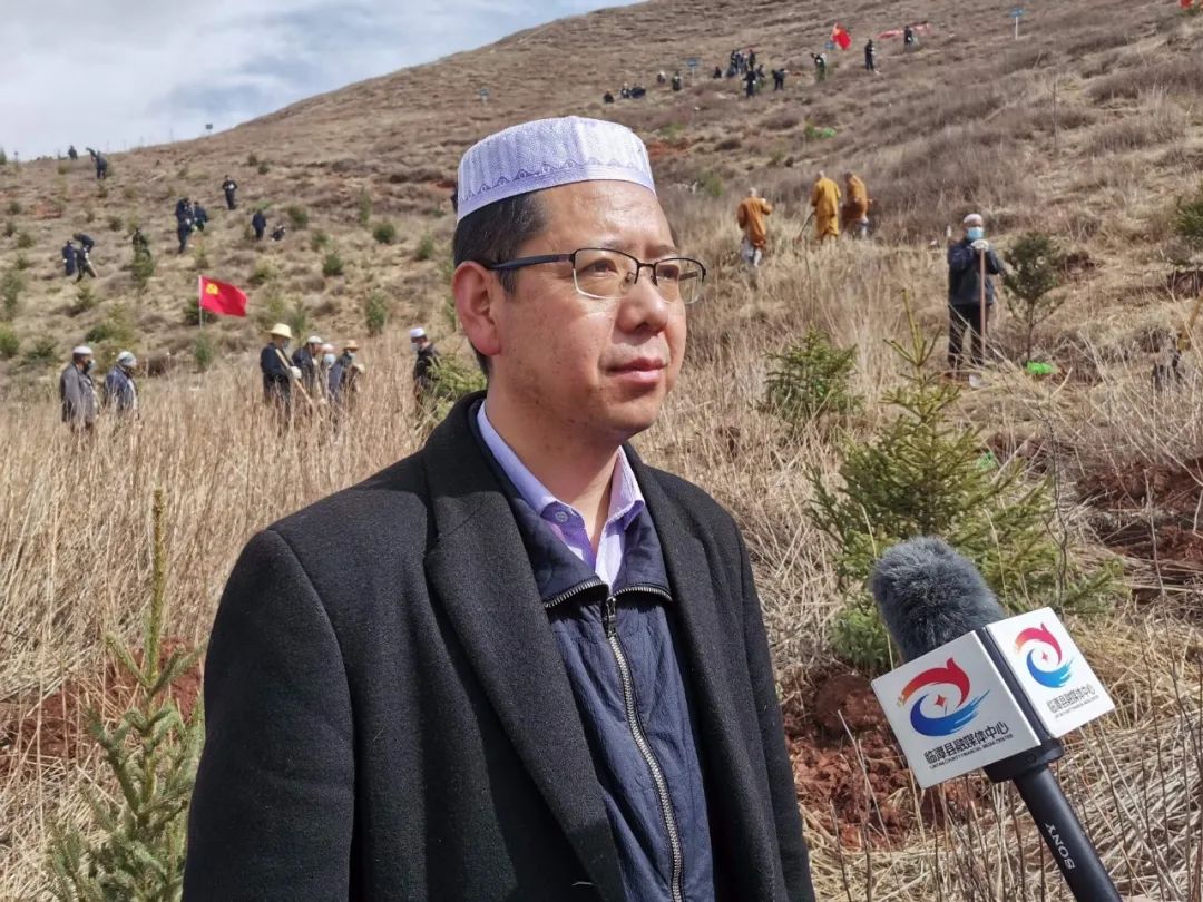 【我为临潭添新绿】临潭县宗教界人士共植“民族团结树”