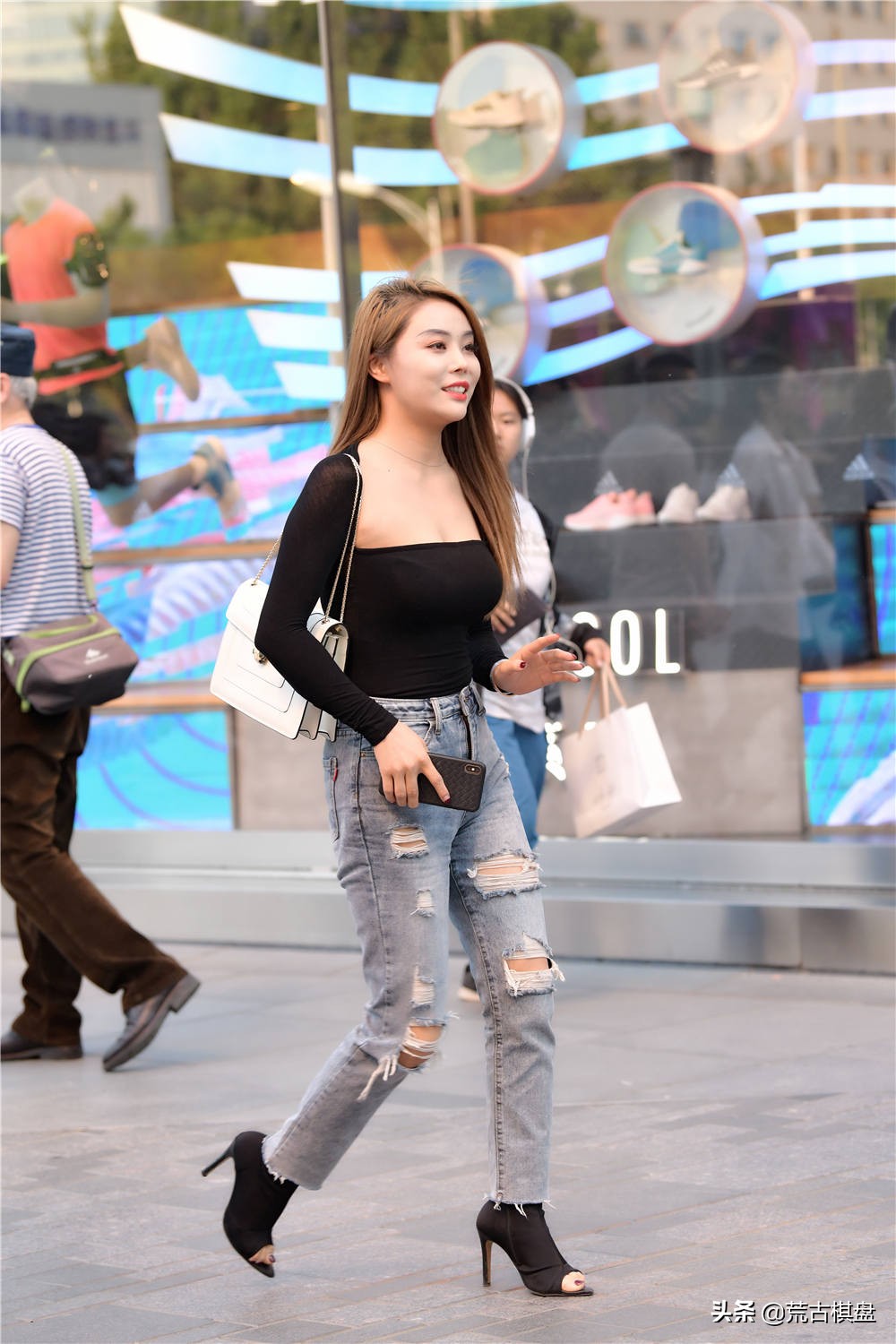 鱼嘴鞋搭配(高帮鱼嘴鞋搭配什么衣服)-我的快乐小窝