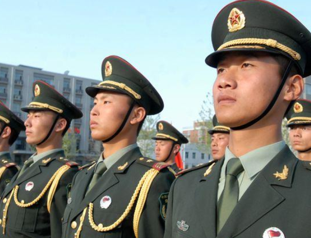 想报考军校的学生注意，几所500分左右就能报名的军校，适合捡漏