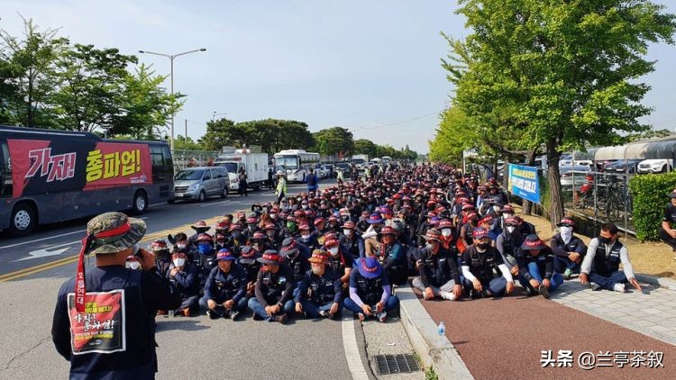 韩国卡车司机罢工开始对三星在中国的业务产生负面影响