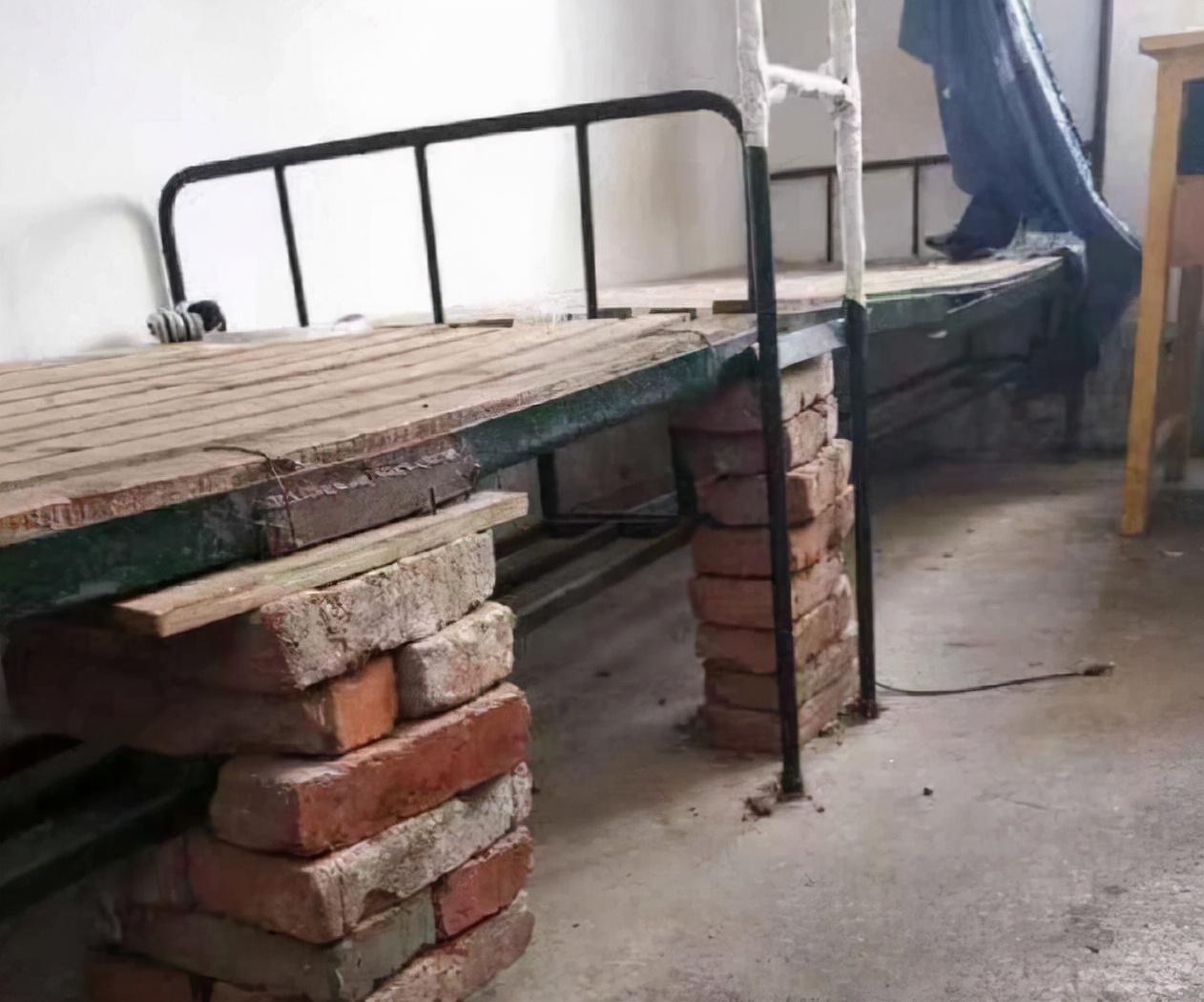 我国大学“寒酸”寝室排名，一个比一个扎心，学生看后想复读