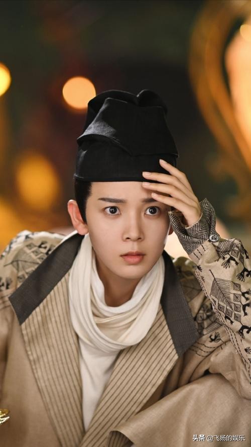 都是女扮男装，把唐嫣和叶童放一起，差距一目了然