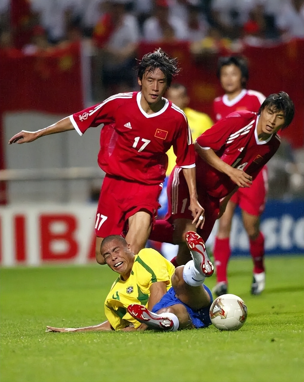 实况足球2021《传奇中国队》8大金刚后卫,20多年来难有超越之辈 - 米