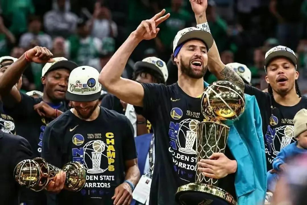 nba威少有哪些荣誉(雷霆三少与勇士三杰历史级地位排名，库里实至名归，哈登命运多舛)