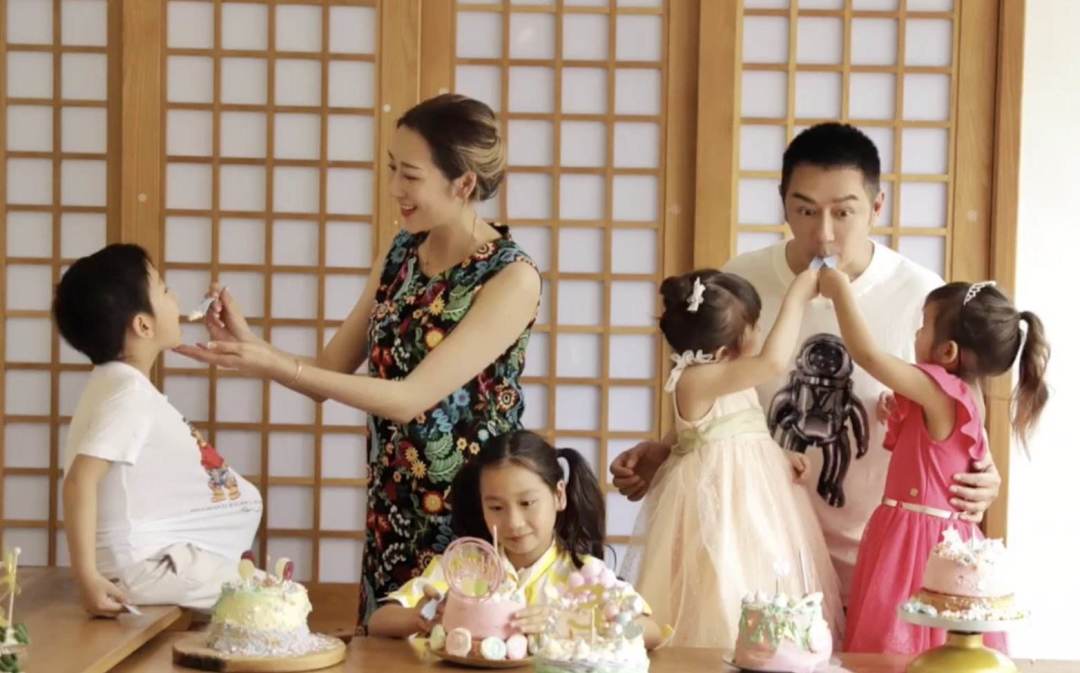 “高开低走”的7位港星，个个红极一时，却将一手好牌打得稀烂