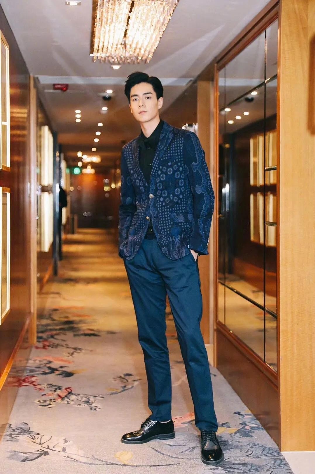 身高超过185的12位男星，个个“鹤立鸡群”，不用偷偷塞内增高