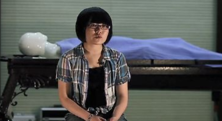 入殓师许康飞：10小时修复碎石机中的遗体，21岁女大学生拜他为师