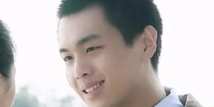 张若昀：我荒唐的父亲，自卑的童年，我的亲情带着泪