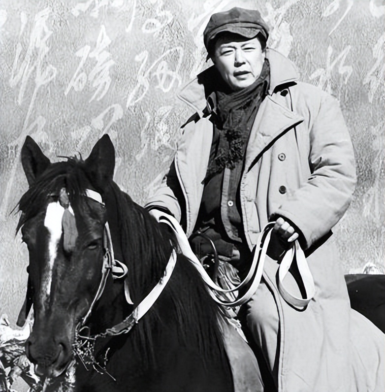 太像了，中国演毛泽东最牛的9个演员，唐国强仅排第2，张铁林倒数