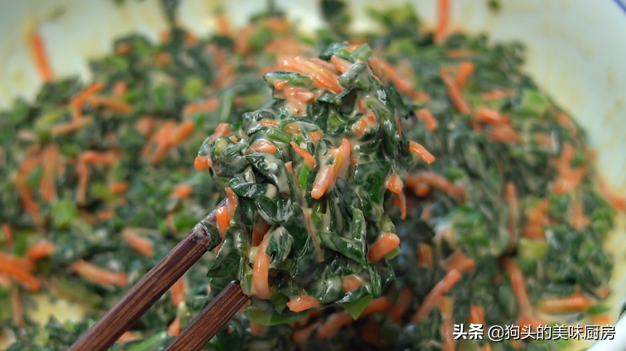 孩子不吃菠菜的试试这菜卷，3种食材一起，营养美味，不加肉也香