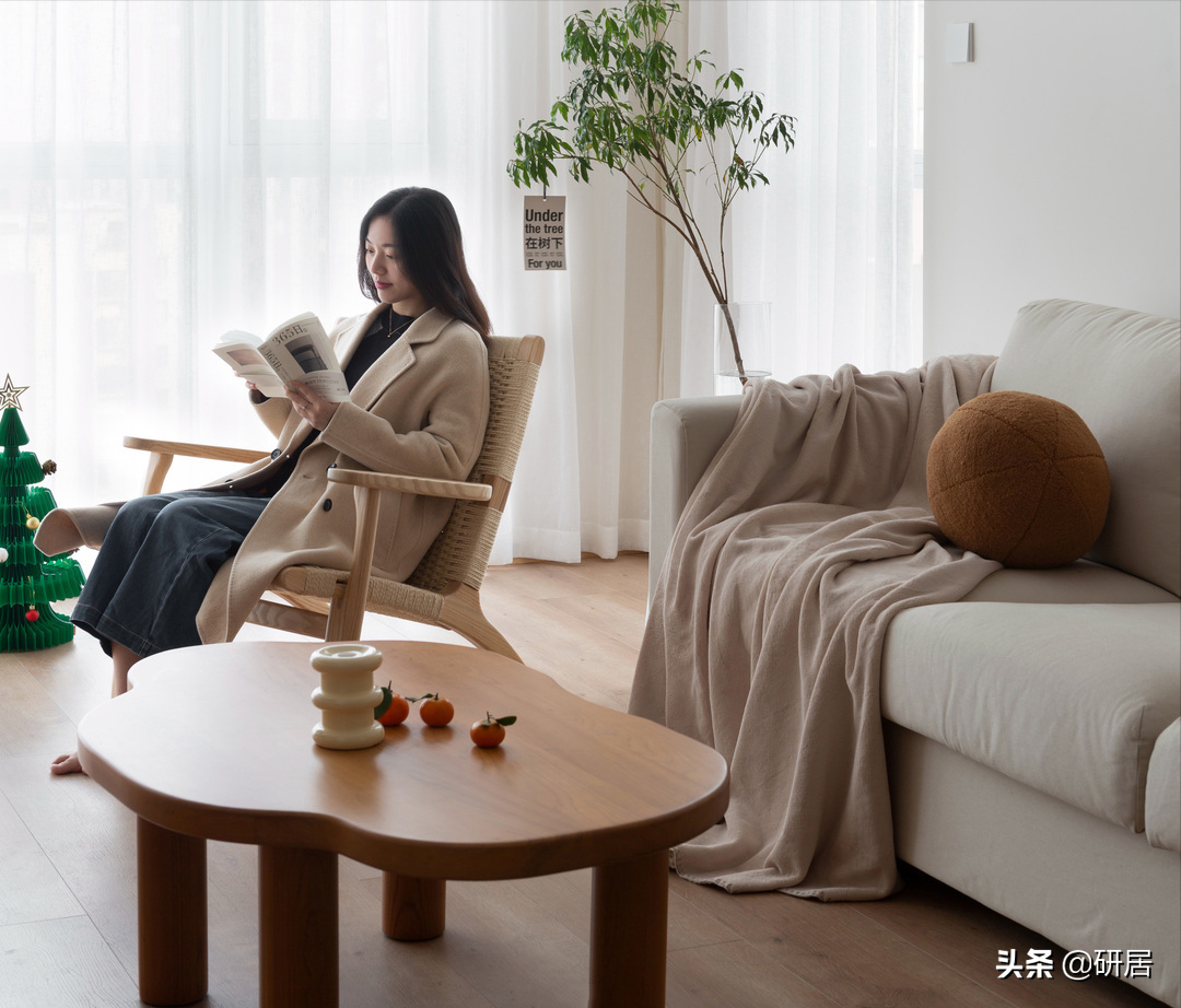 想省钱又要长久不过时，完全可以相信简约原木风，久待而不腻