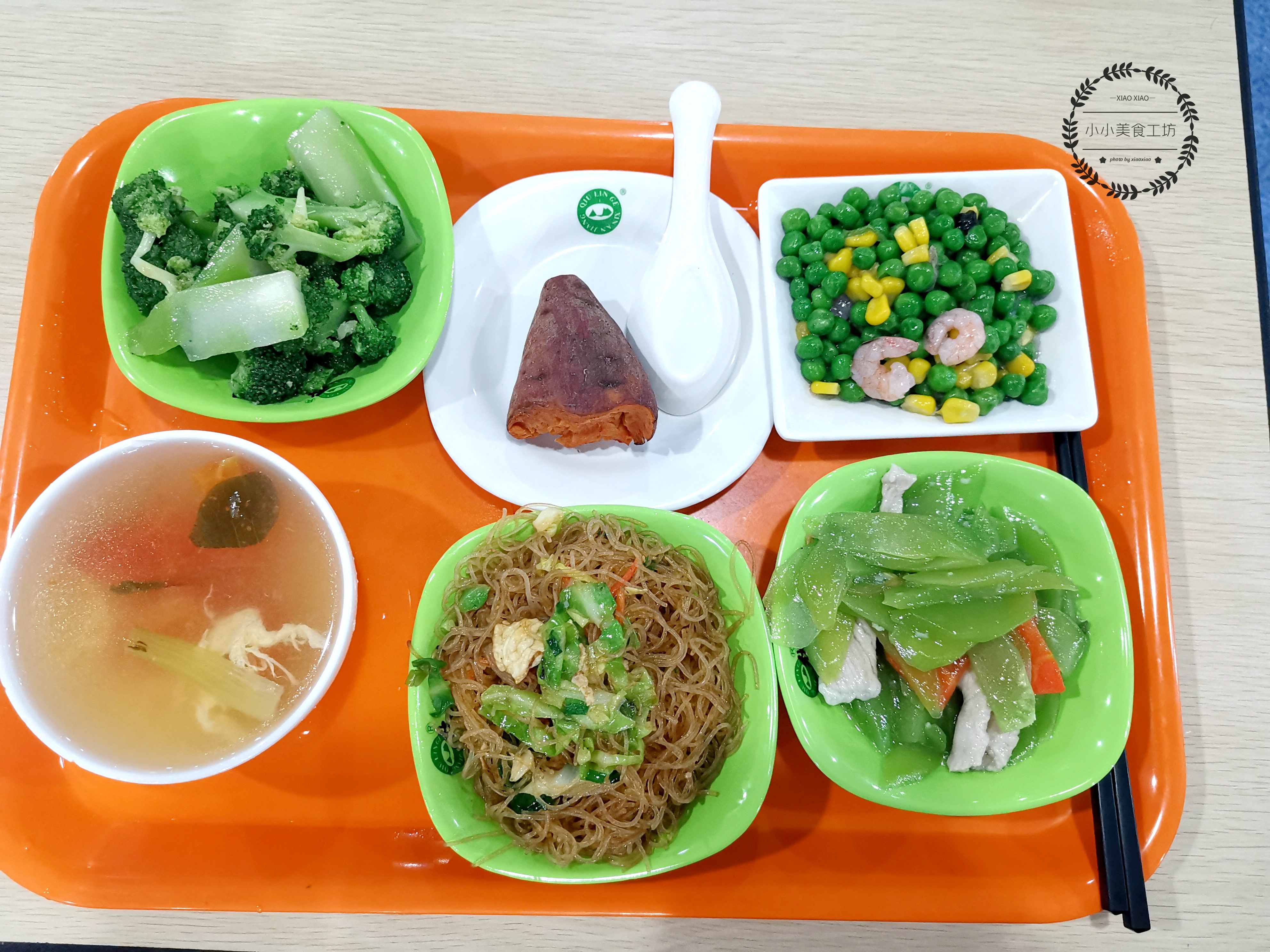 上海朋友晒食堂“饭菜”，在朋友圈火了，网友：招人吗？管吃就行