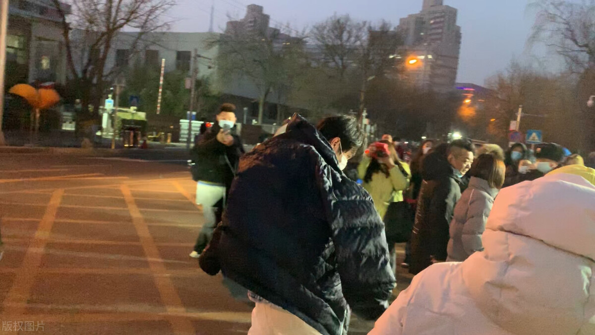 塑料兄弟情！易烊千玺出了考试违规等问题，王俊凯王源偷着乐