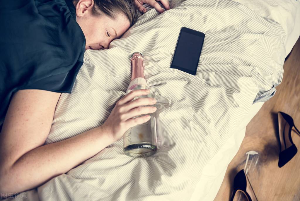 男子迷奸多名女网友，曾拿老婆试药，“一闻就晕”的迷药存在吗？