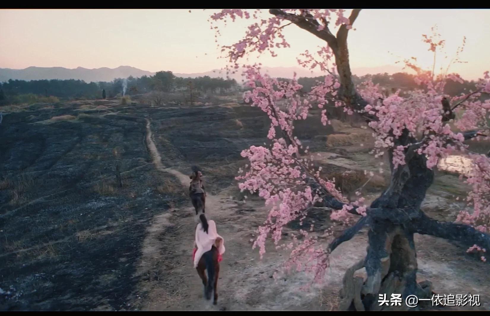 说英雄谁是英雄：王小石温柔帽檐贴贴好甜，杨超越温柔kswl吧？