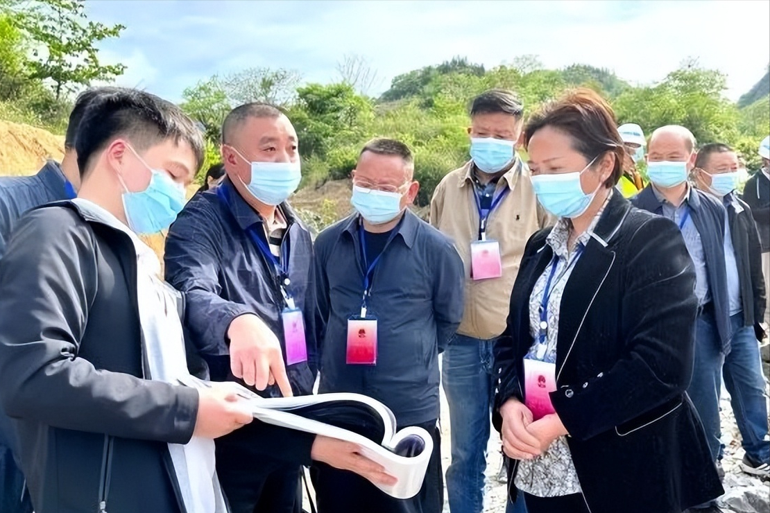 云南镇雄有个天坑溶洞群，将打造为地质公园
