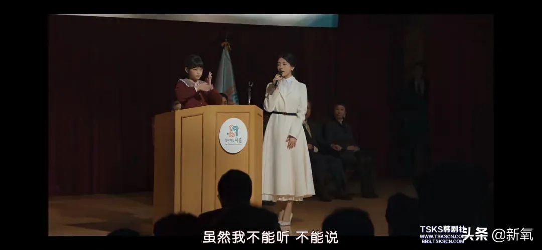 长得姬里姬气配一脸，实际上却是正版和盗版的差别？