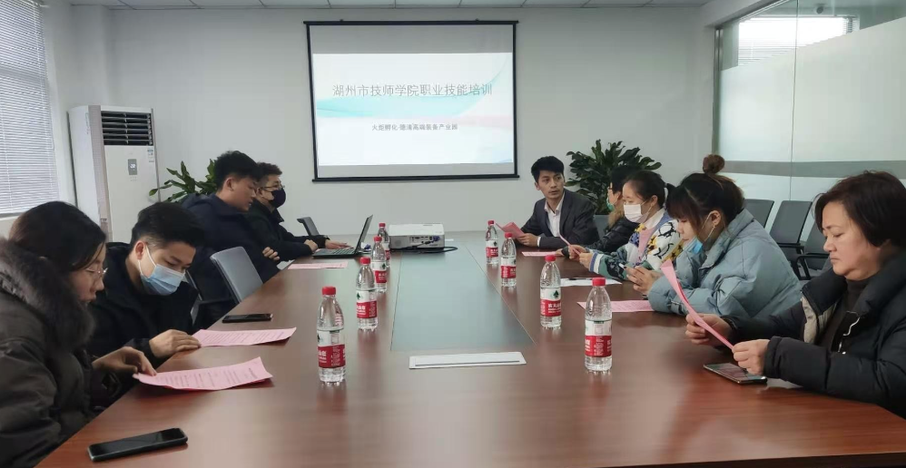 “编制”迎来新调整，三大岗位或将变成合同工，教师行业首当其冲