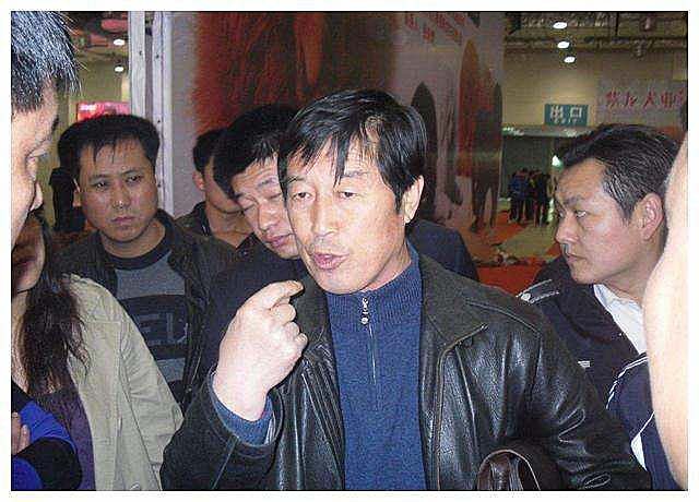 马俊仁跌落神坛后过得如何？疯狂的广告代言，靠藏獒包装炒作