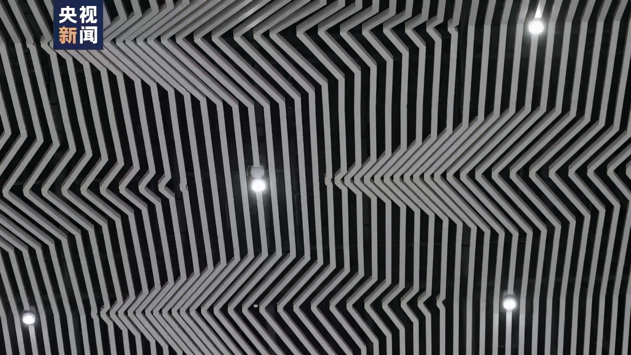 感染链延长！又一地本土确诊+1，2人初筛阳性丨我国疫情防控进入第三阶段丨故宫年票紧急停售