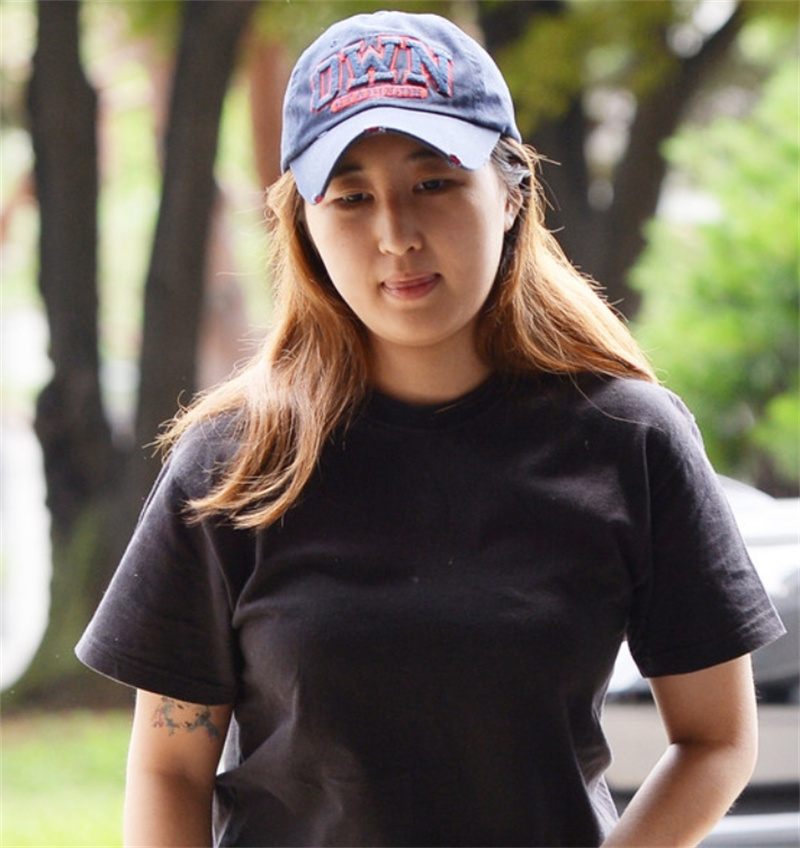 靠一只狗把总统拉下台，高调炫富送亲妈入狱，郑维罗现在怎样了？