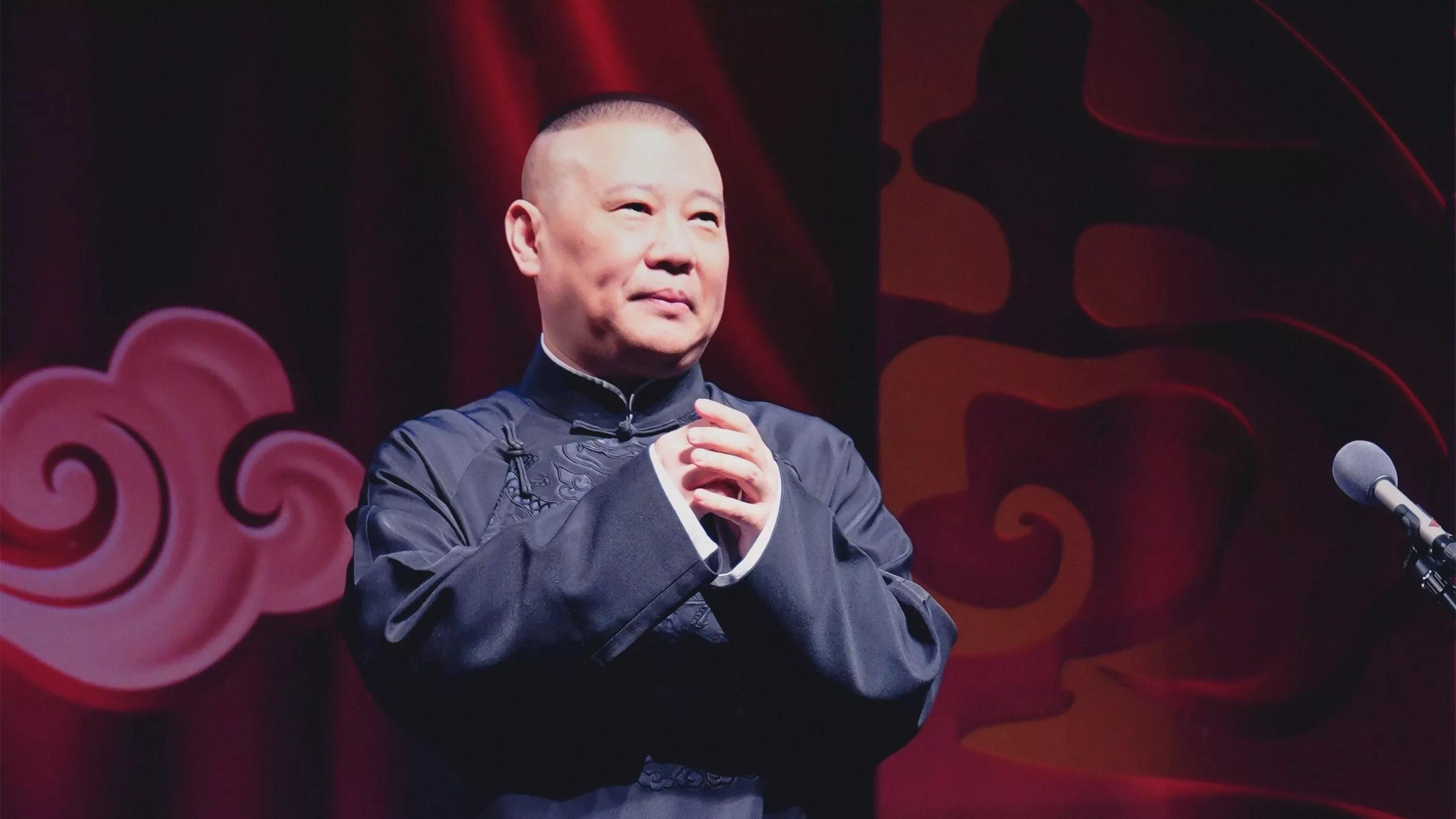 演艺圈有多少套路？连赵丽颖郭德纲都不敢随意喝水，缘由太现实