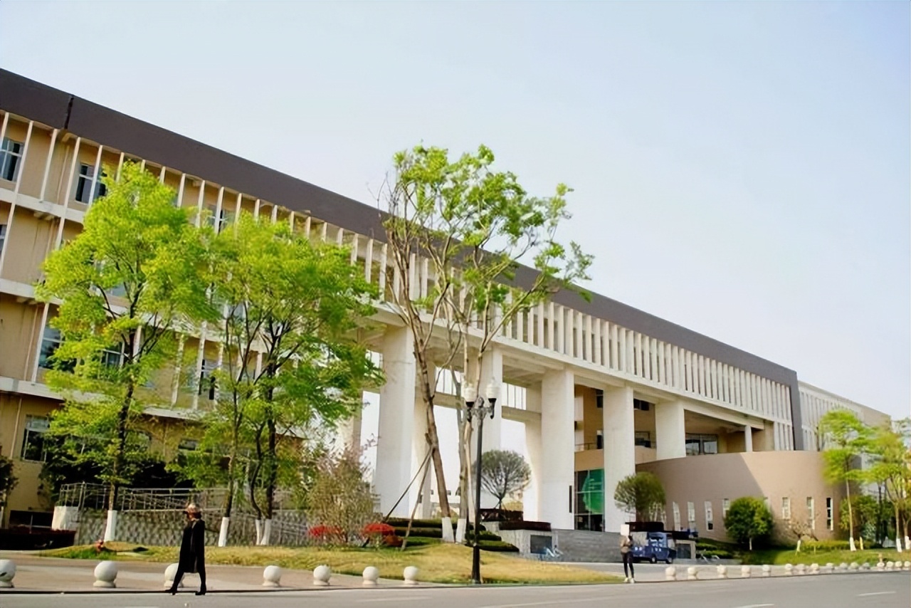 四川师范大学是一本吗？综合实力如何？省属重点大学，推荐报考