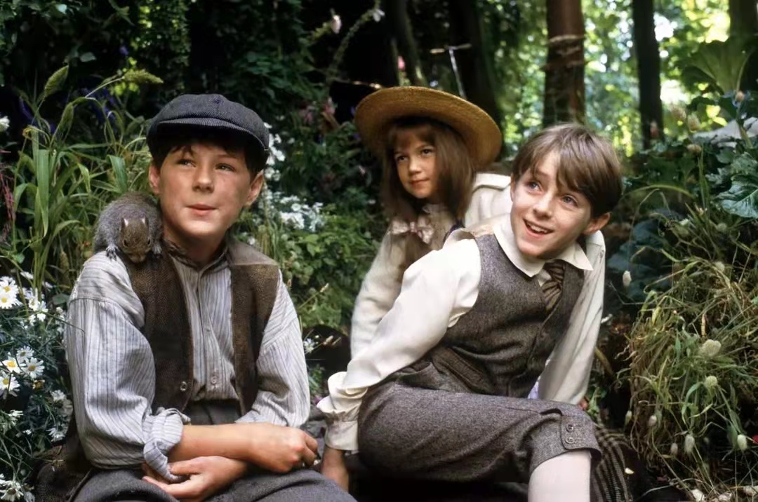 《秘密花园》:从别扭的玛丽小姐到寻找爱的魔法师,她如何逆袭