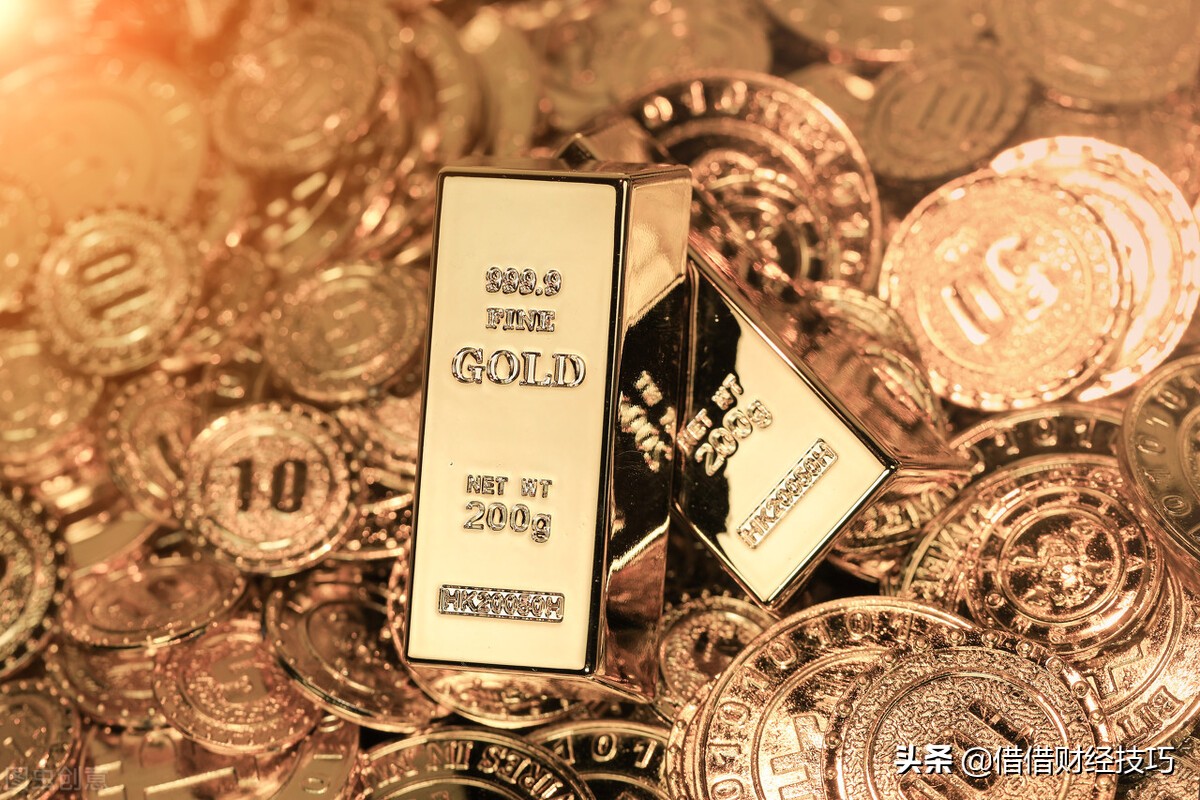 黄金价格越过2000美元，这次中国大妈是买入还是卖出？