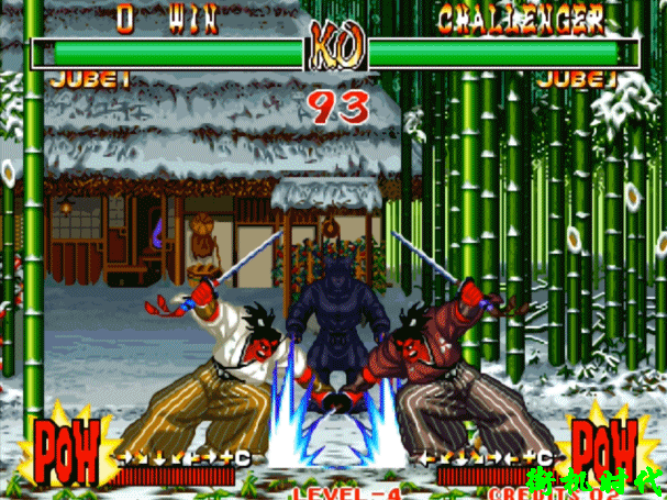 经典街机《拳皇》1P和2P一起摇大招，结果和想象的不一样