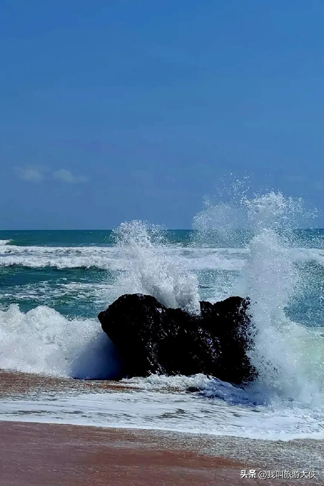 万宁山钦湾，这里有最独特的海石景观。