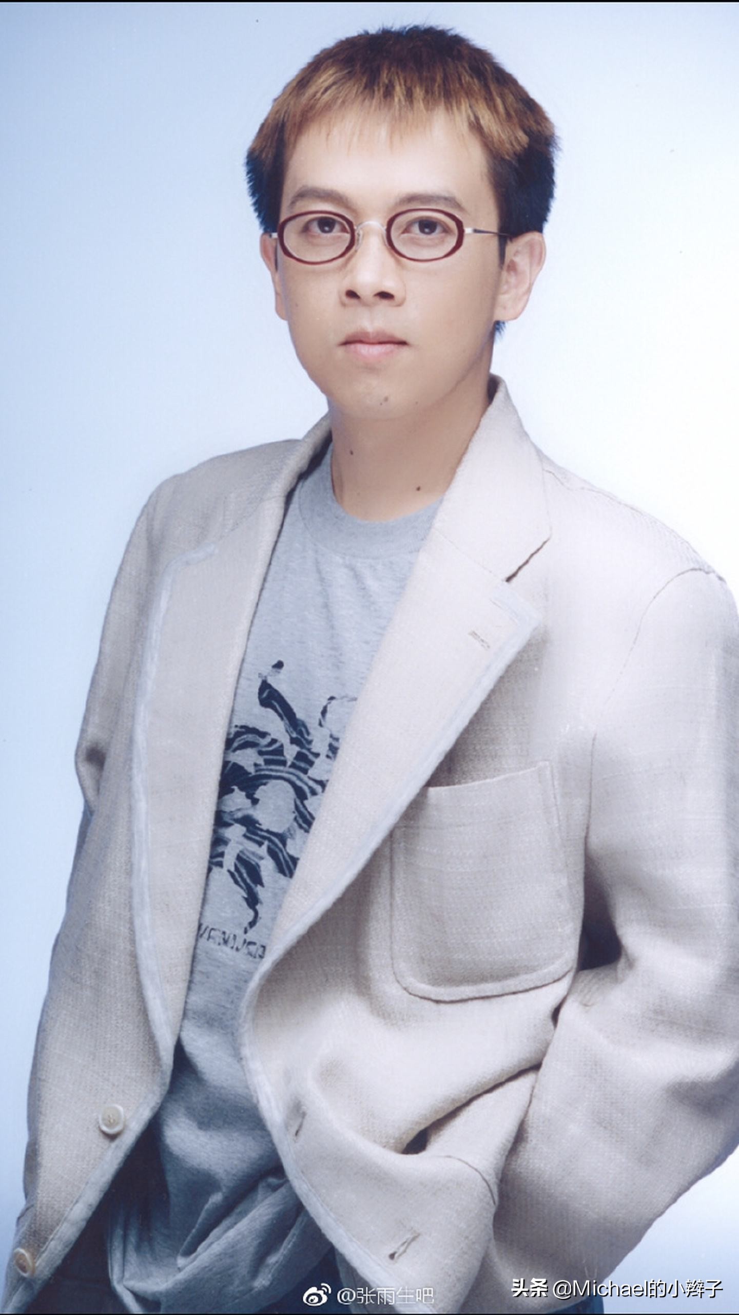 周深的音更高,但是张雨生的强混,咬字更好,更有爆发力.