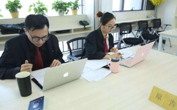 “人才饱和”的4大专业，未来5年难有出路，大学生表示“好慌”