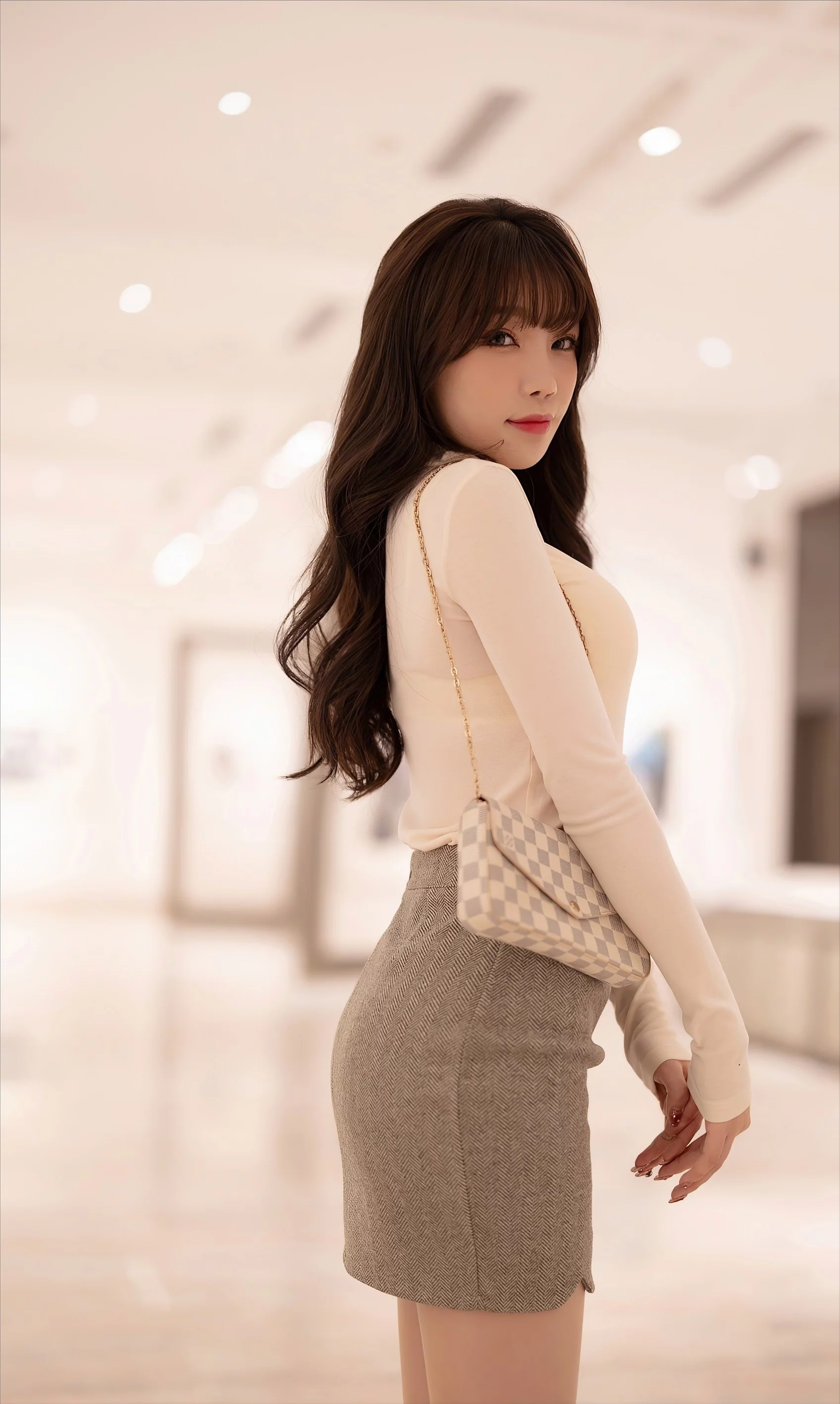 美国小天后赛琳娜戈梅兹，夏季优雅大气的半裙穿搭