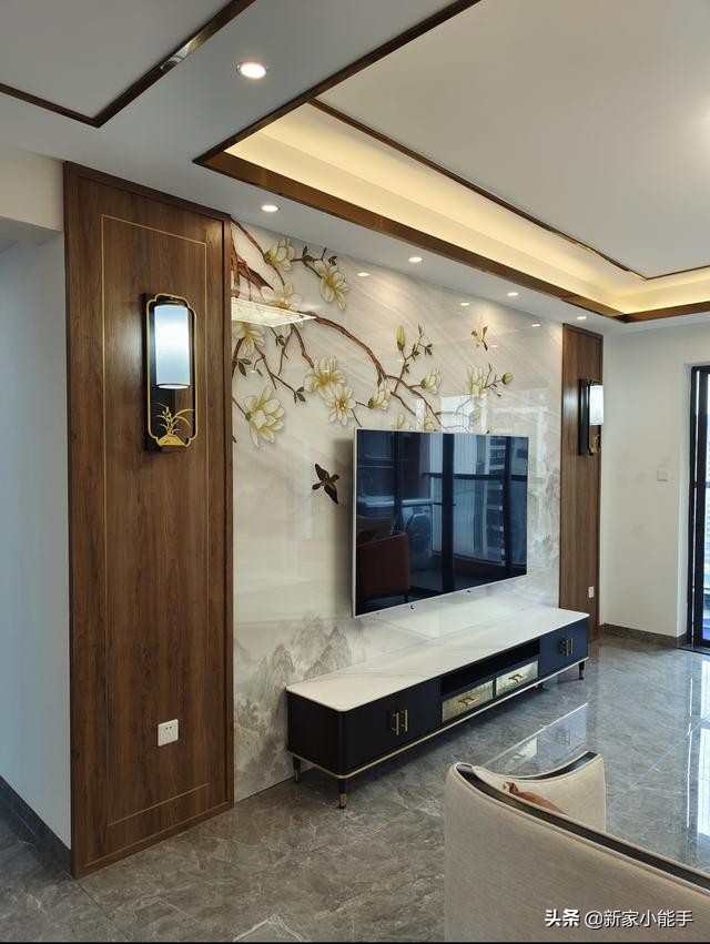 他家116平新中式风格，全屋文雅又大气，进屋就被入户玄关迷住