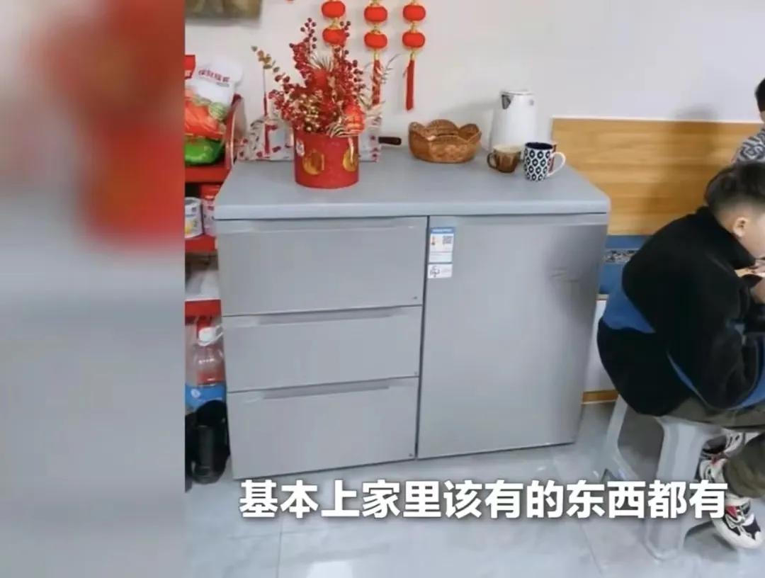 山东一位女主，装修20㎡车库给68岁母亲住，网友看后“炸锅”了