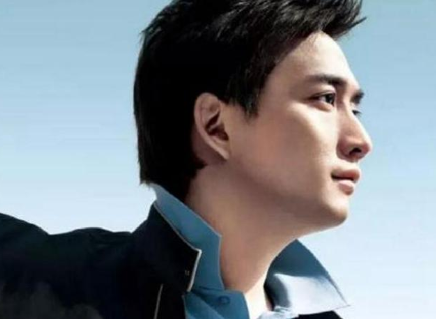 原来这7位油腻大叔，早年颜值“一个顶两个”，唇红齿白又英俊