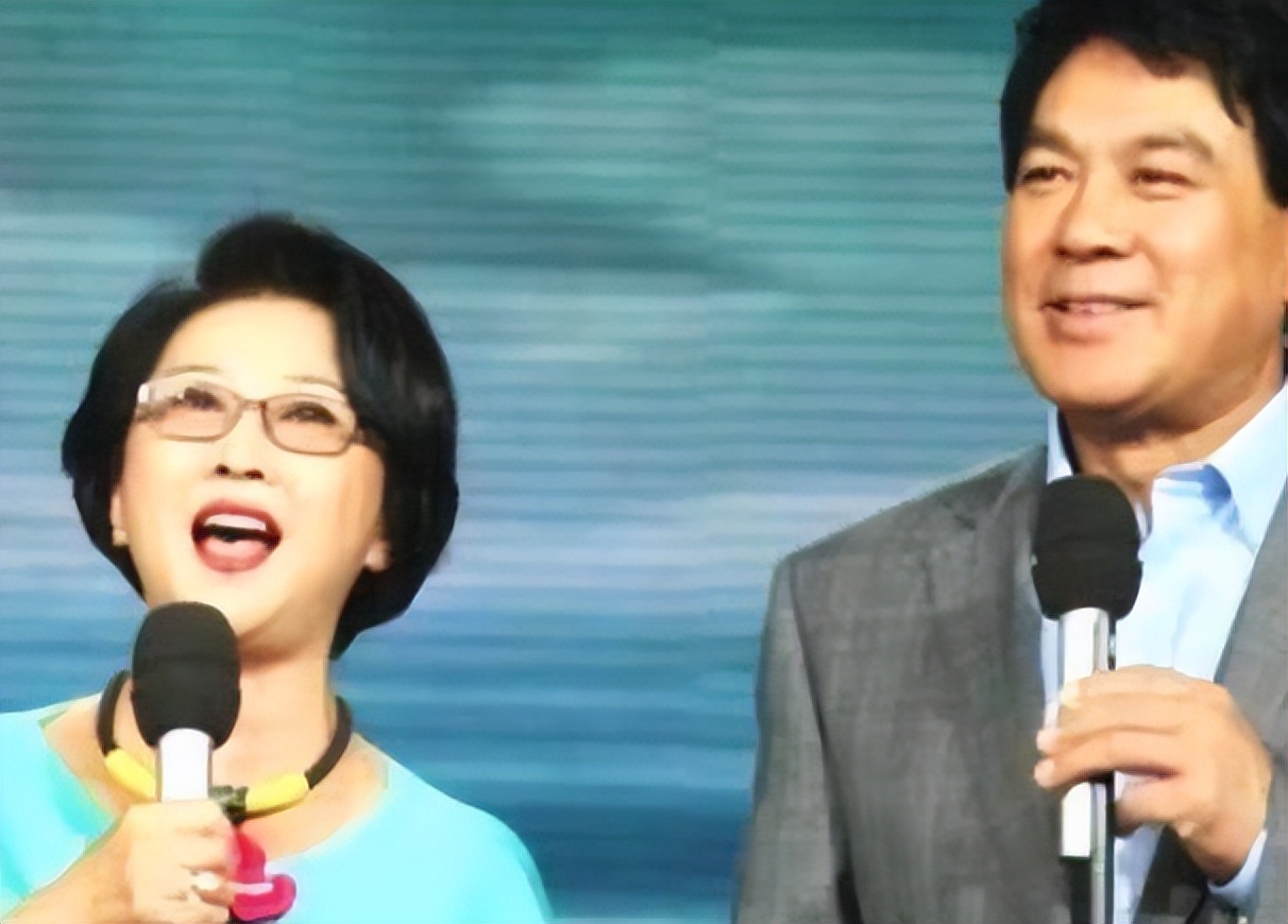 朱时茂：与妻子结婚42年零绯闻，为何年过半百绯闻却不断？