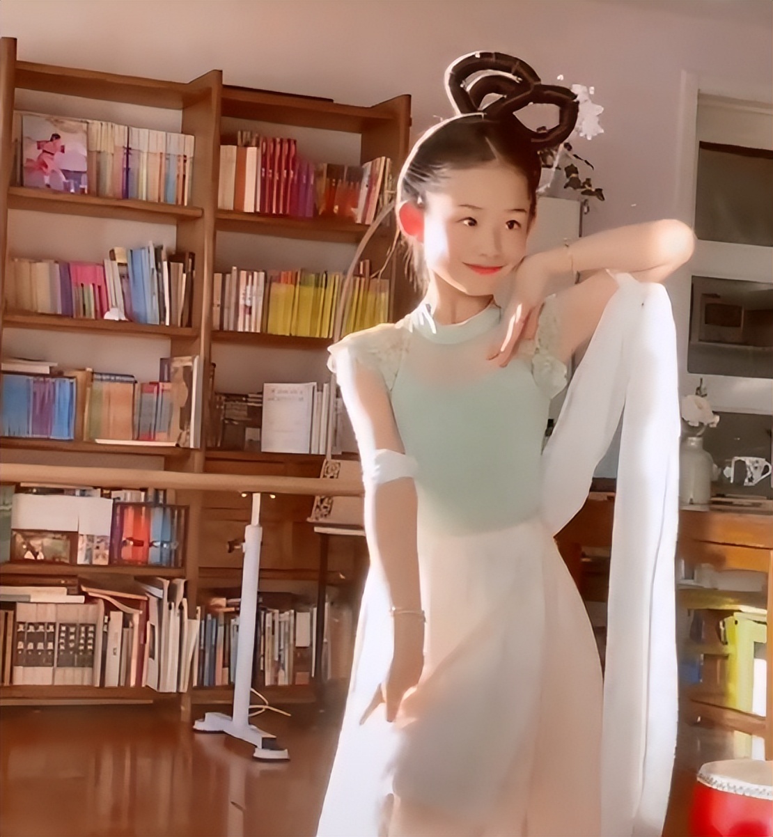 骗你生女儿系列，小学生跳古典舞美出天际，宛如缩小版的刘亦菲