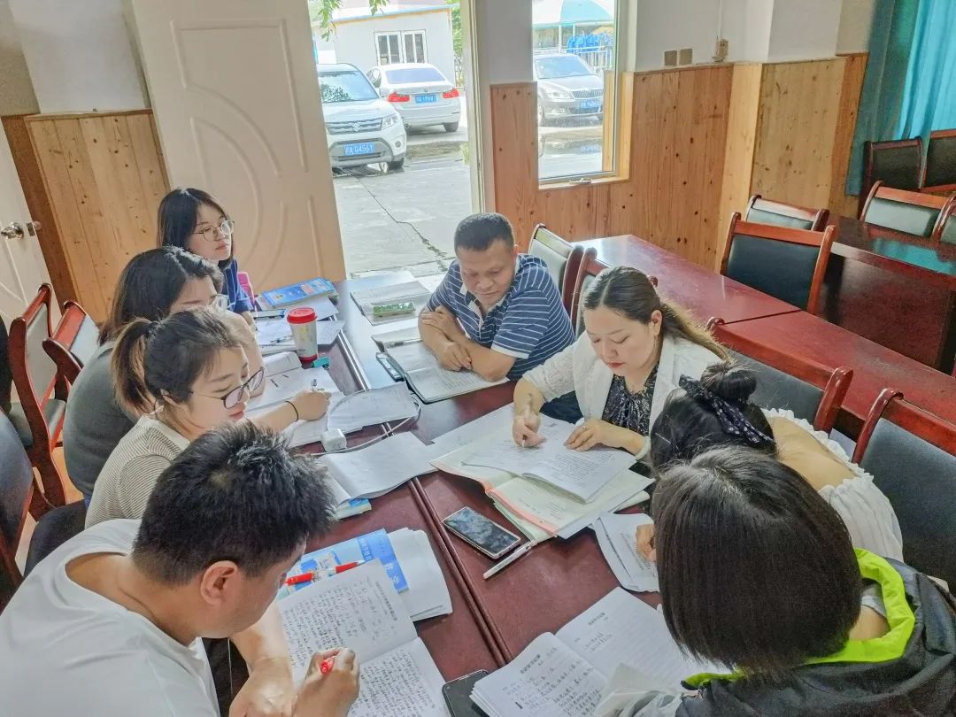 共教 共研 共成长｜双流区公兴小学持续开展骨干教师研究课活动