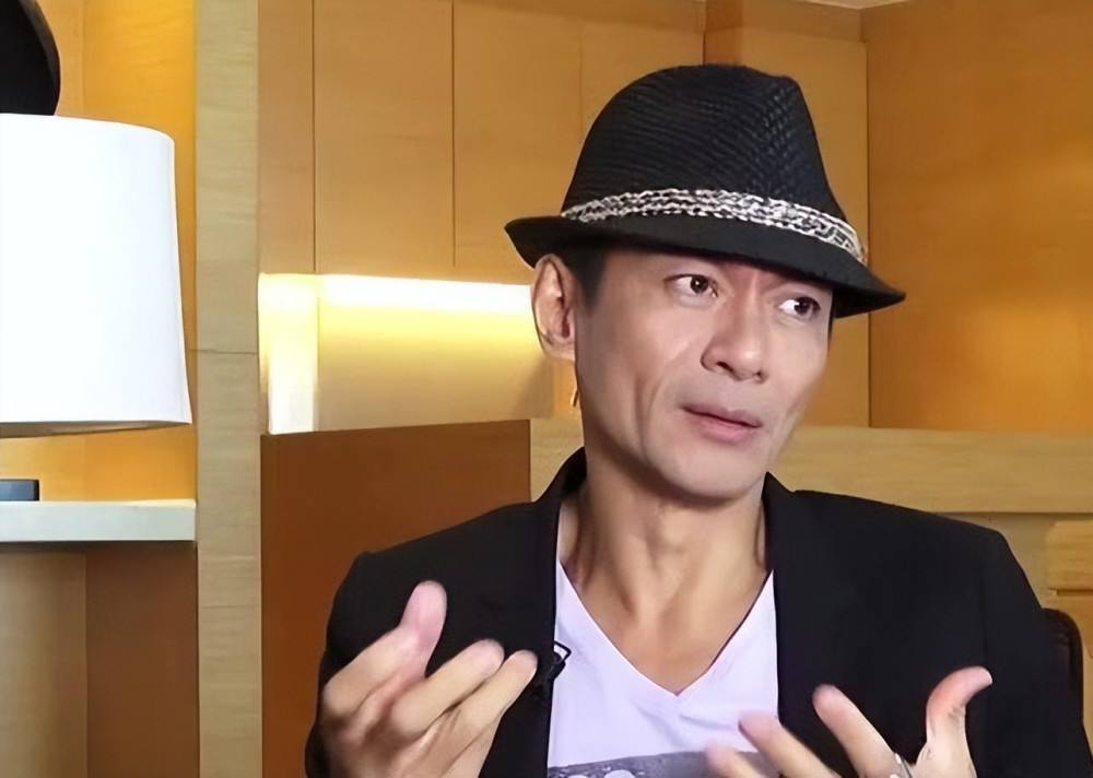 “高开低走”的7位港星，个个红极一时，却将一手好牌打得稀烂